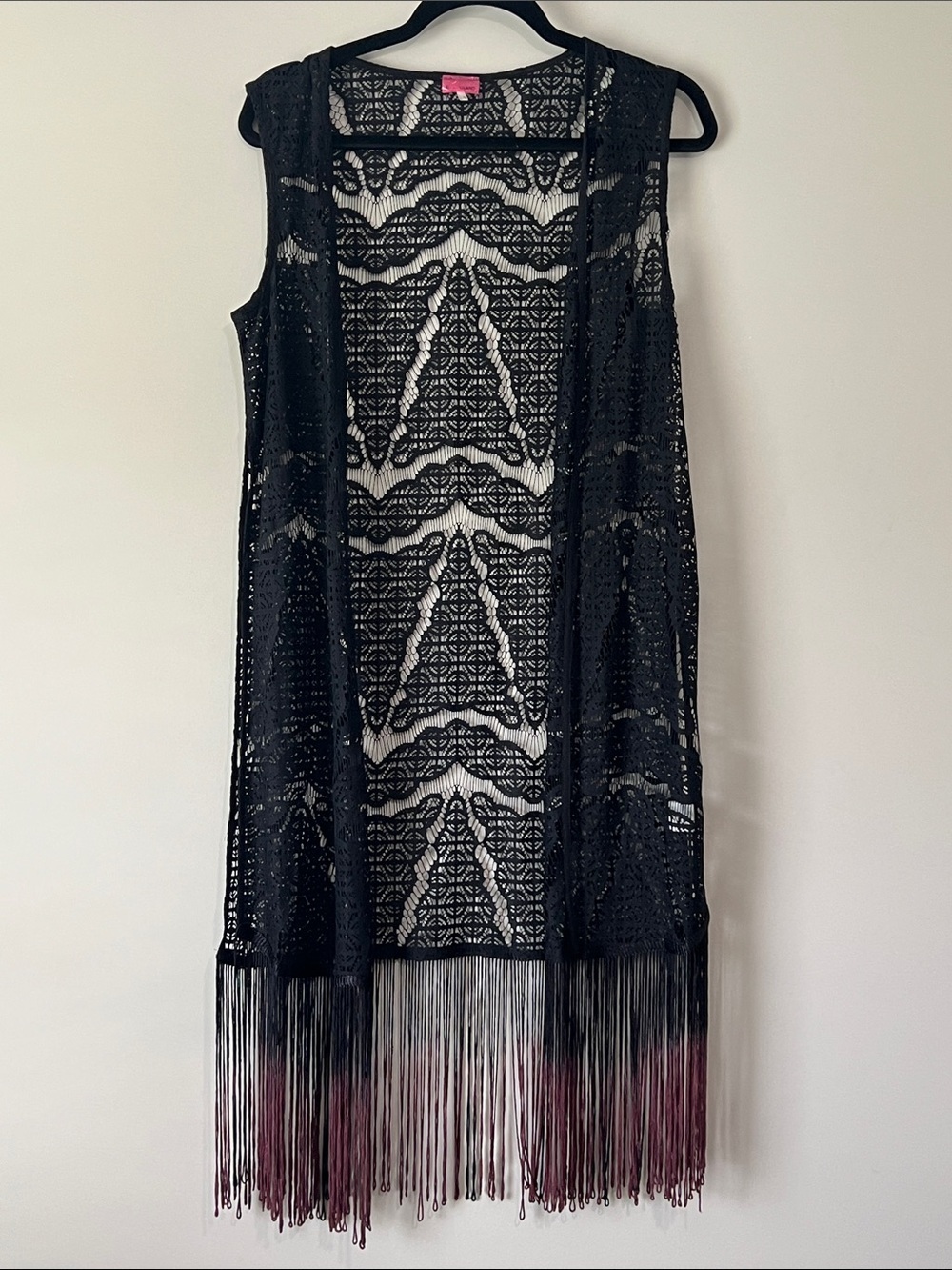 🖤River Island Ombré Black & Garnet Crochet Longline Fringe Vest 🖤